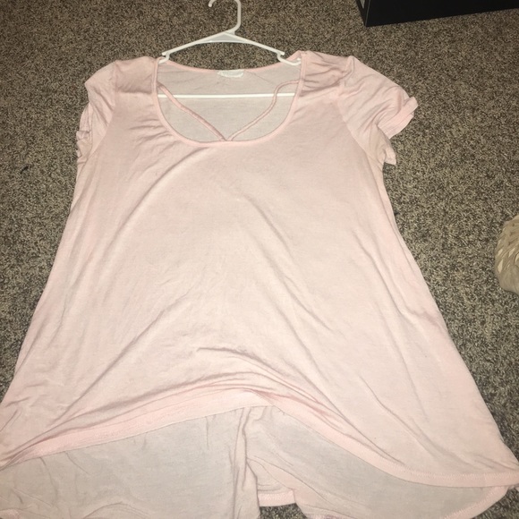 Light pink Hi-low Tillys shirt - Picture 4 of 4